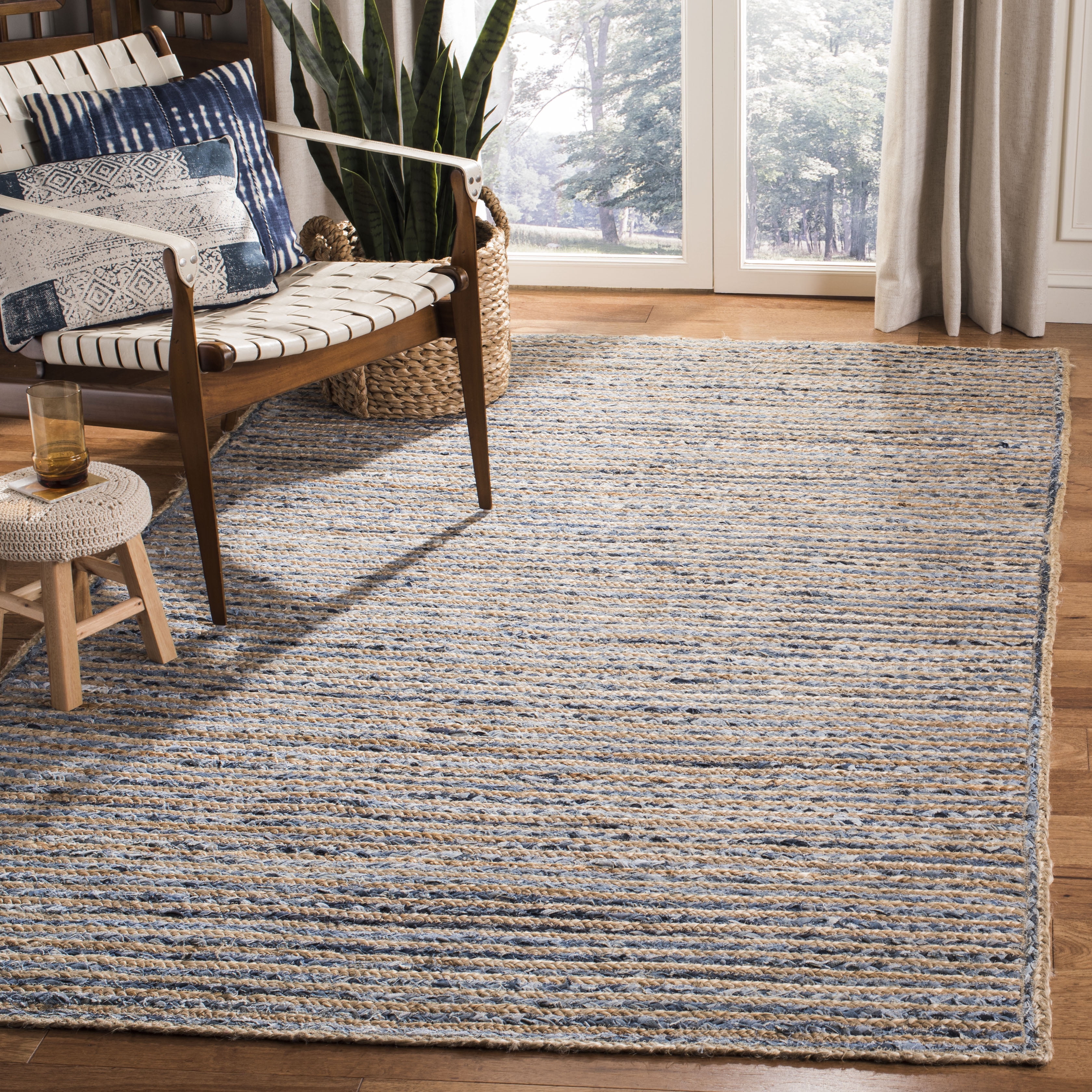SAFAVIEH Cape Cod Andrina Braided Striped Jute Area Rug, 5' x 8', Natural/Blue