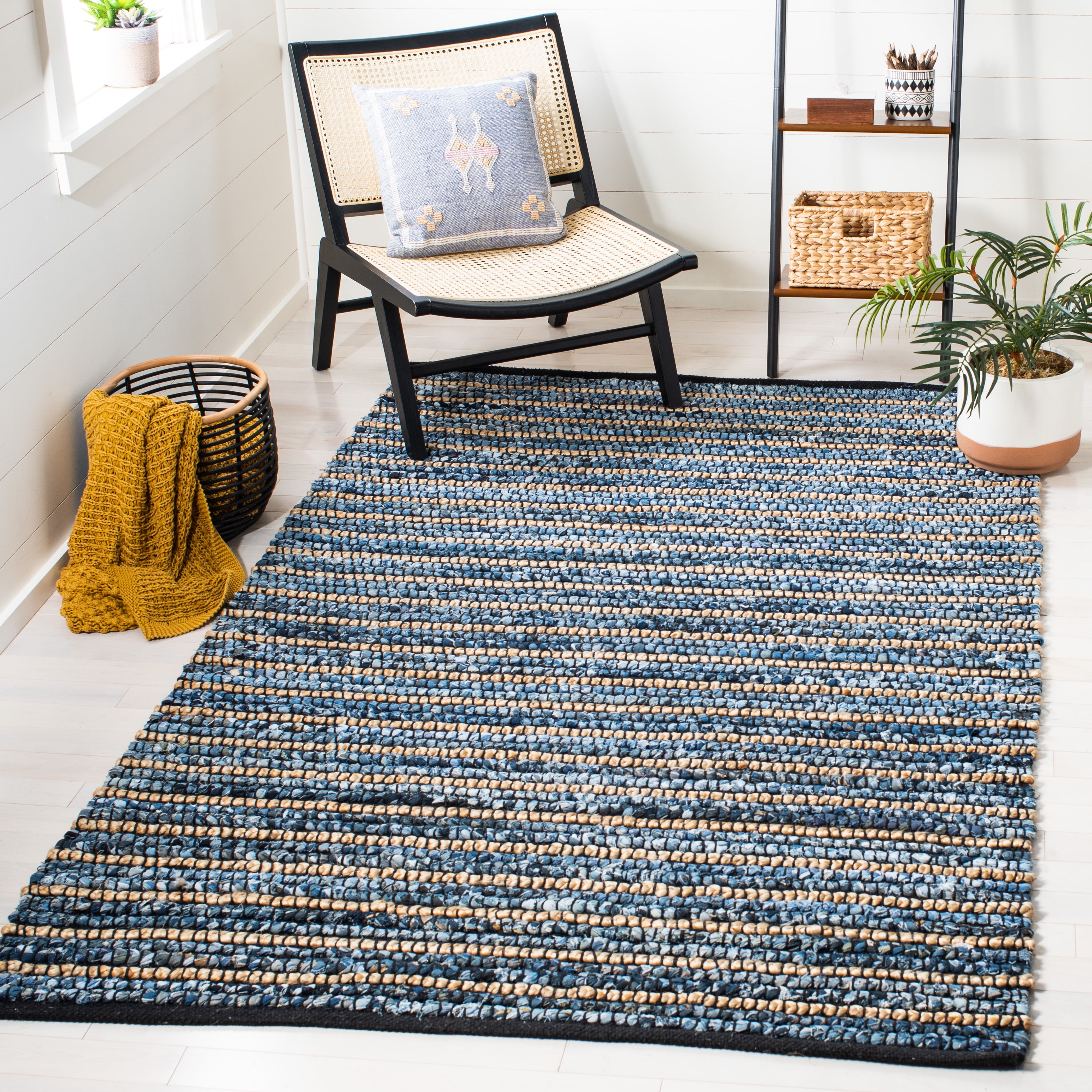 SAFAVIEH Cape Cod Signe Geometric Area Rug, Blue/Natural, 5' x 8'