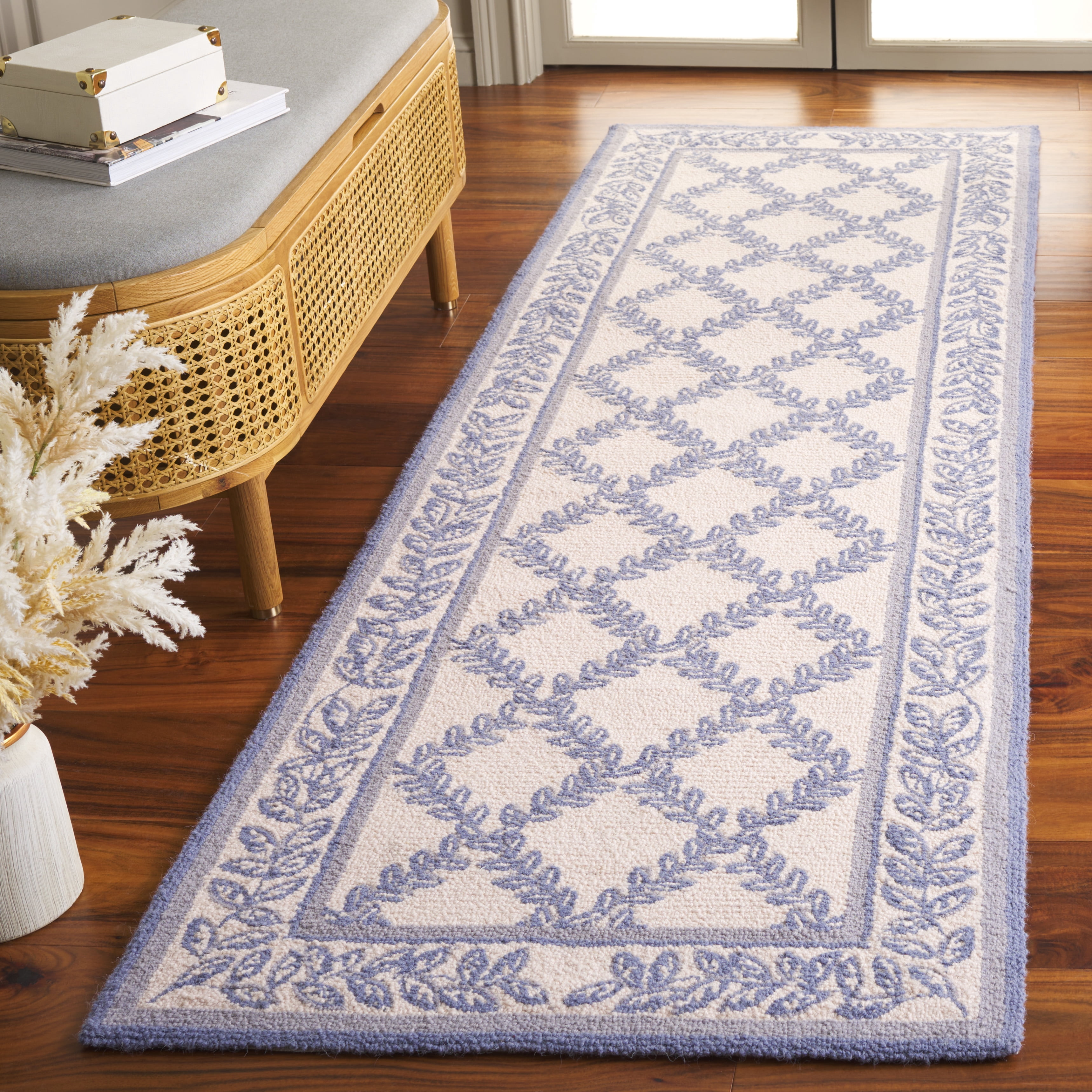 Safavieh Chelsea Alecia Geometric Runner Rug, Ivory/Light Blue, 2'6" x 12'
