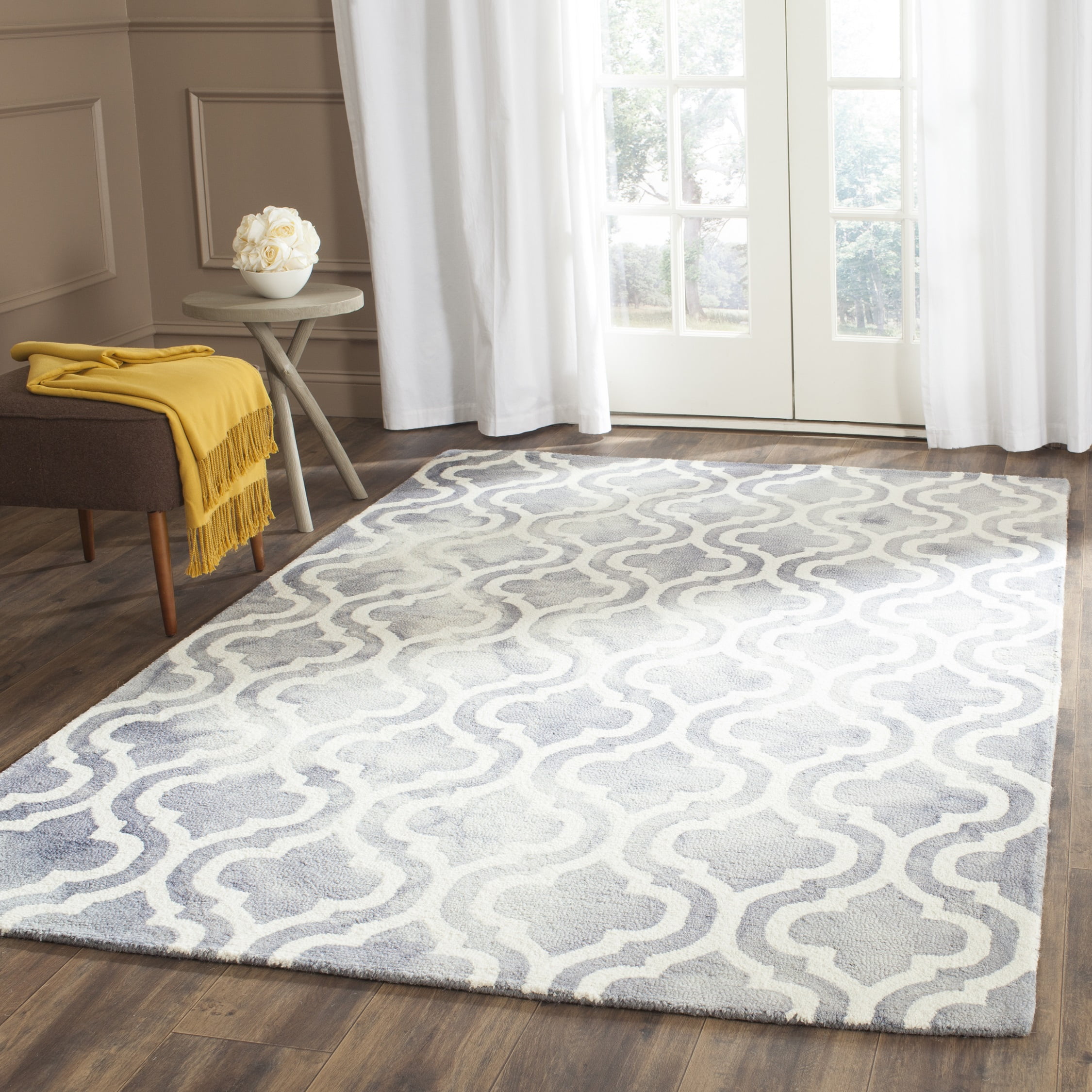 SAFAVIEH Dip Dye Jolyon Geometric Wool Area Rug, Grey/Ivory, 10' x 14'