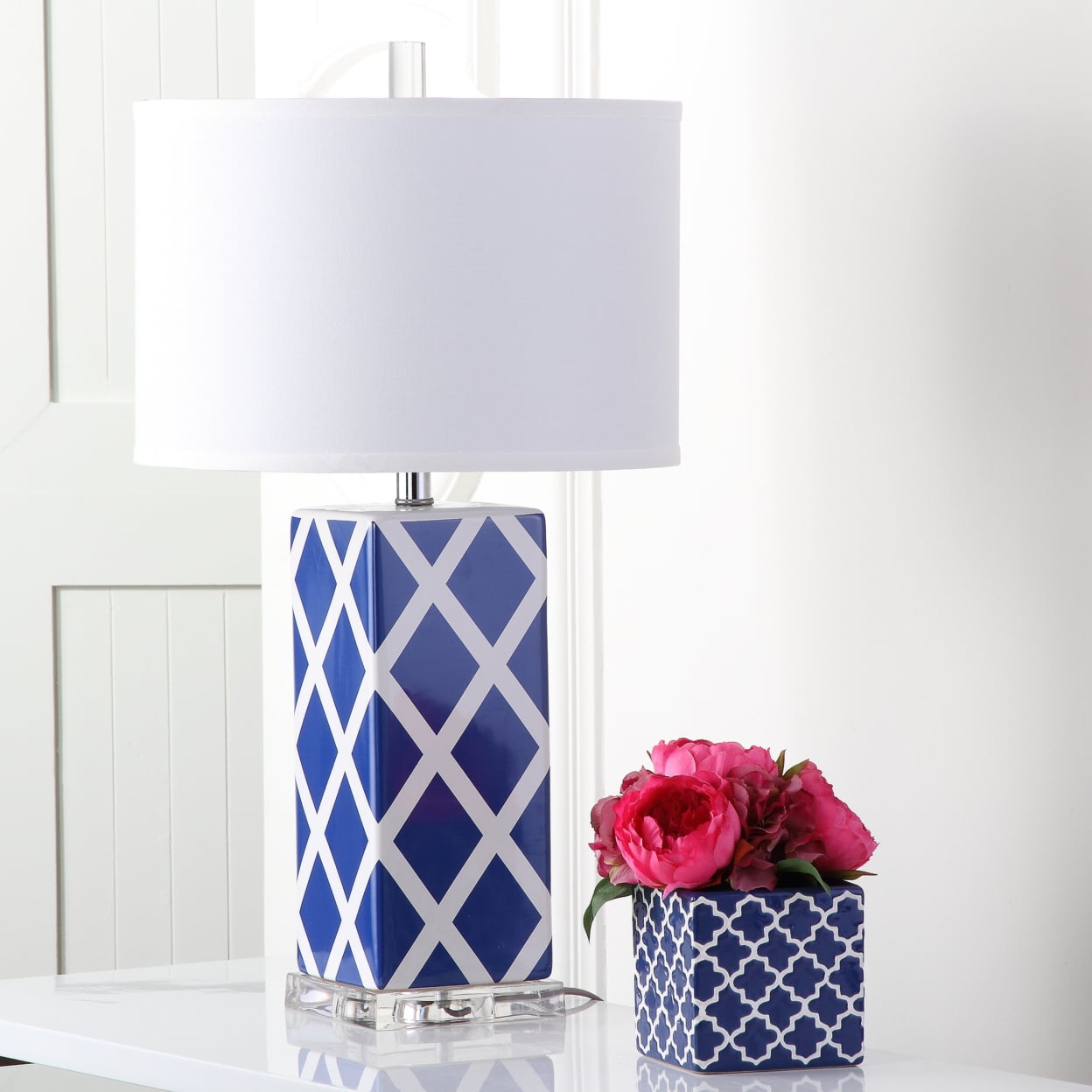 SAFAVIEH Garden Lattice 27 in. H Geometric Table Lamp, Navy, Set of 2