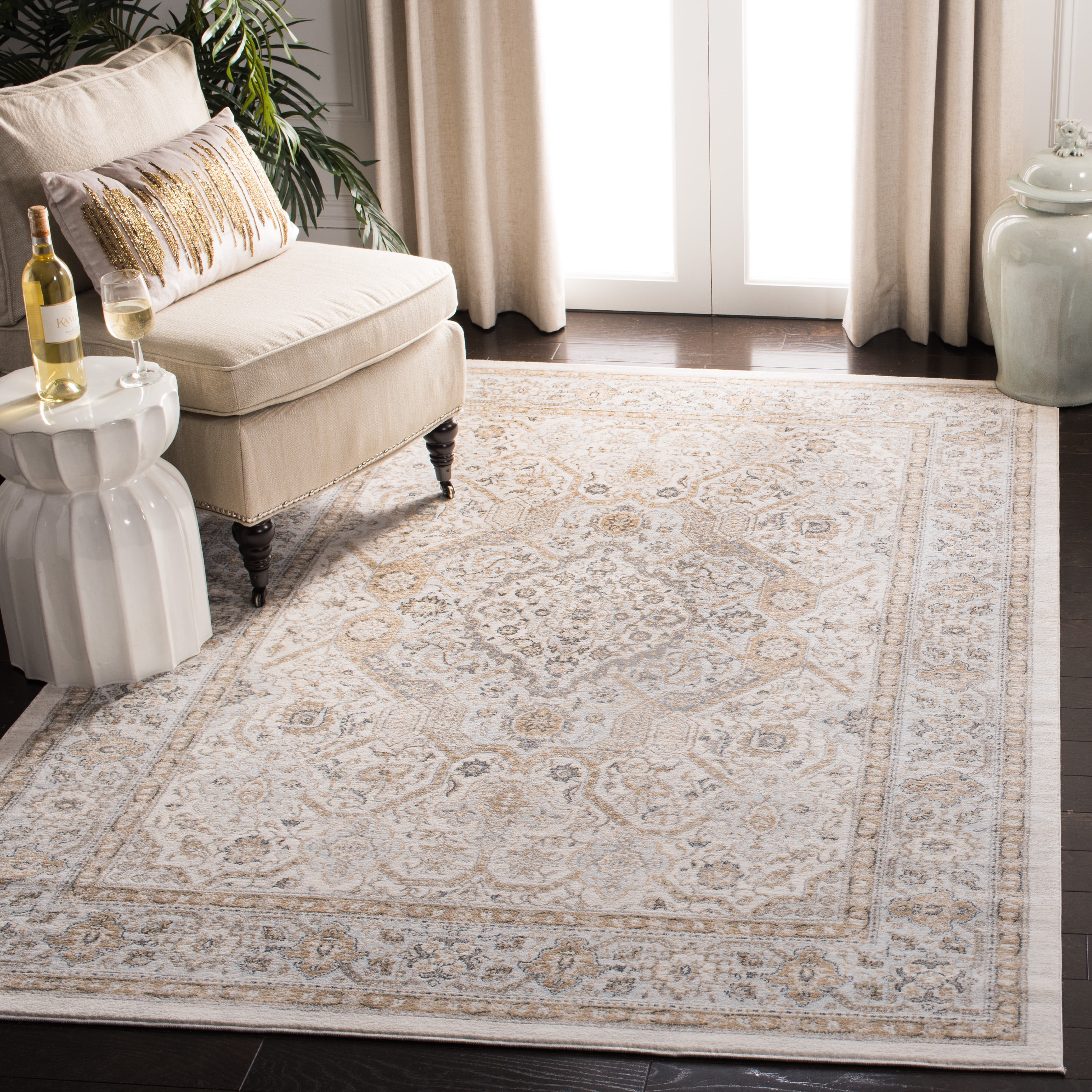 SAFAVIEH Isabella Zander Floral Bordered Area Rug, Cream/Beige, 5'3" x 7'6"