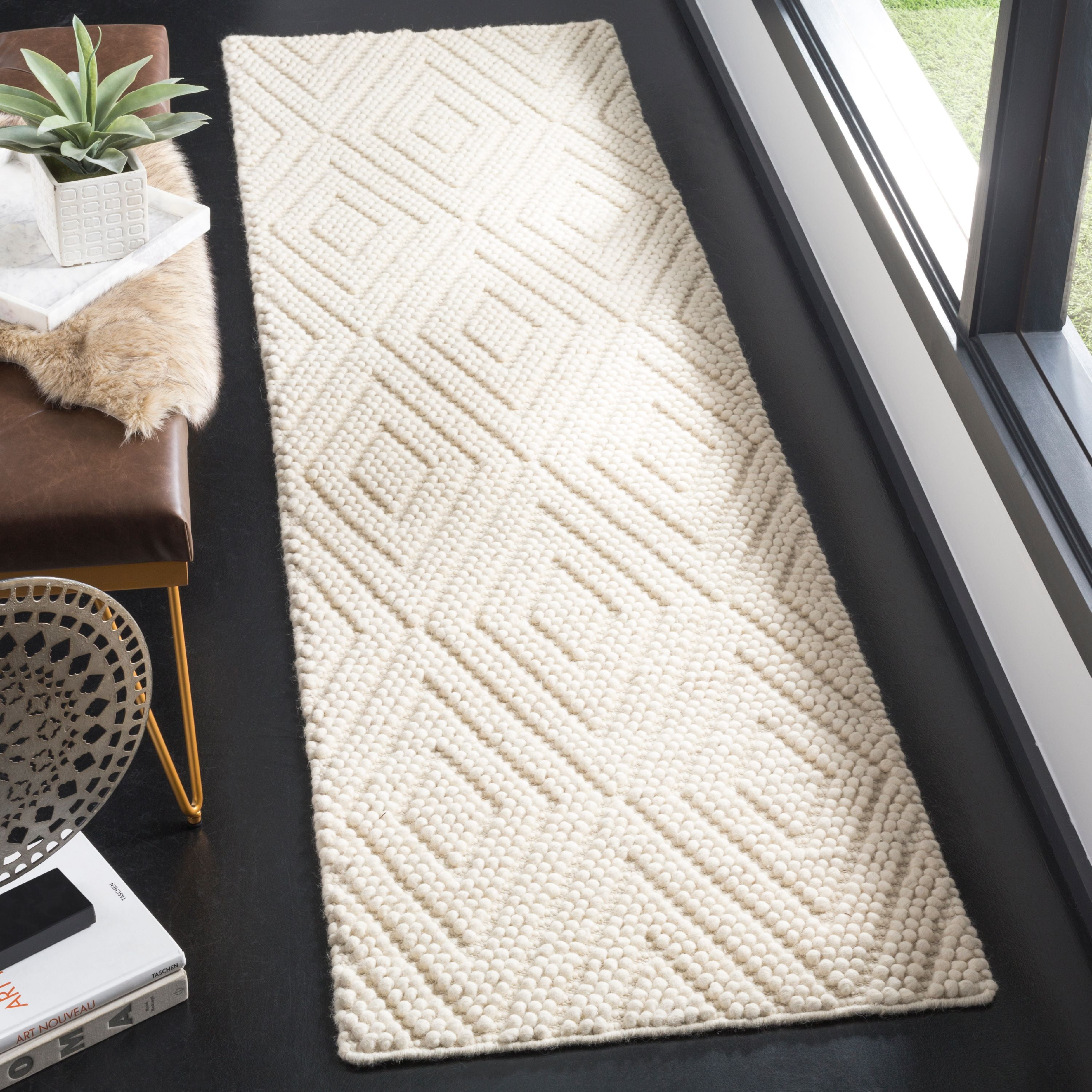 SAFAVIEH Natura Glenda Geometric Diamonds Wool Runner Rug, Ivory, 2' x 12'
