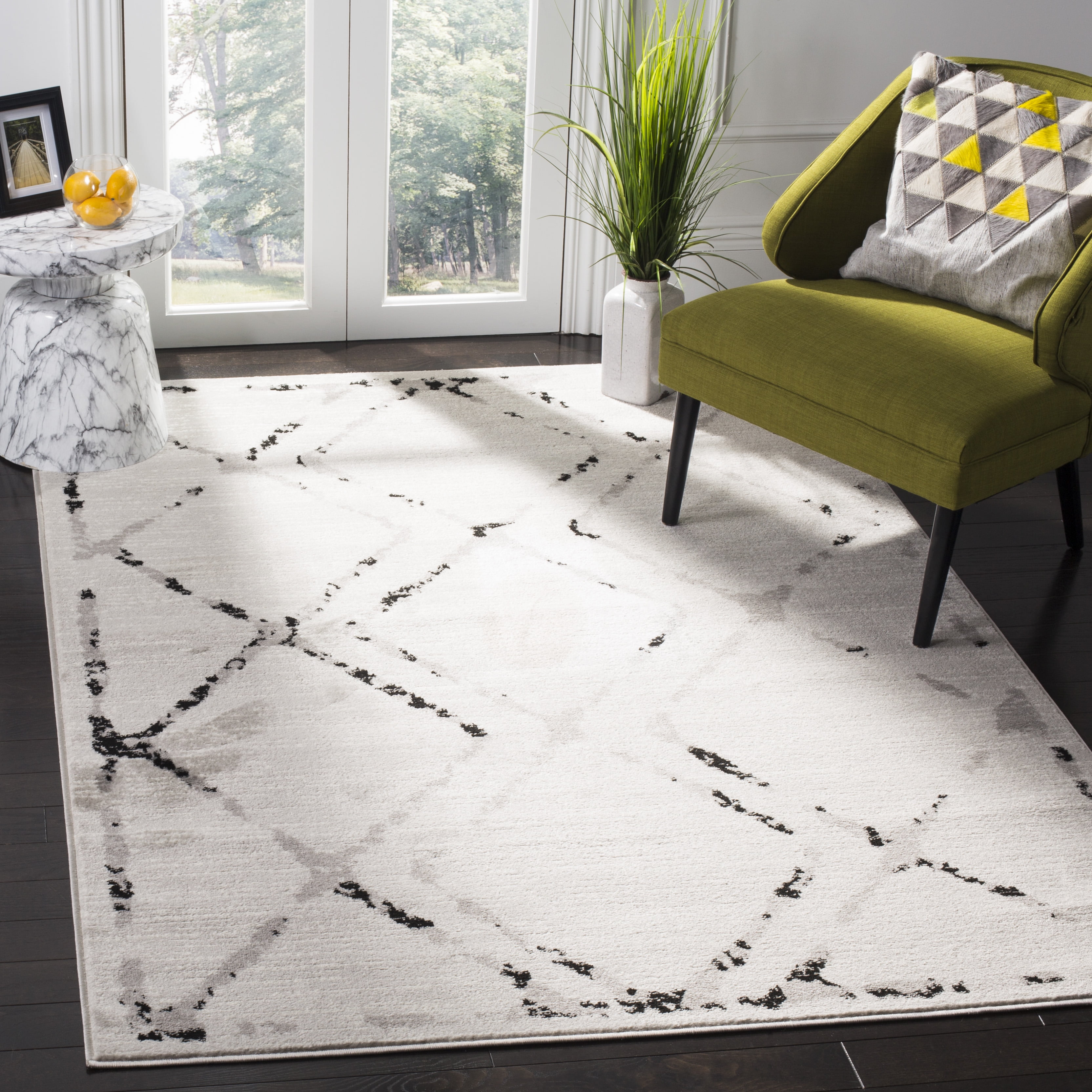 SAFAVIEH Skyler Leontyne Geometric Area Rug, Ivory/Grey, 5'1" x 7'6"