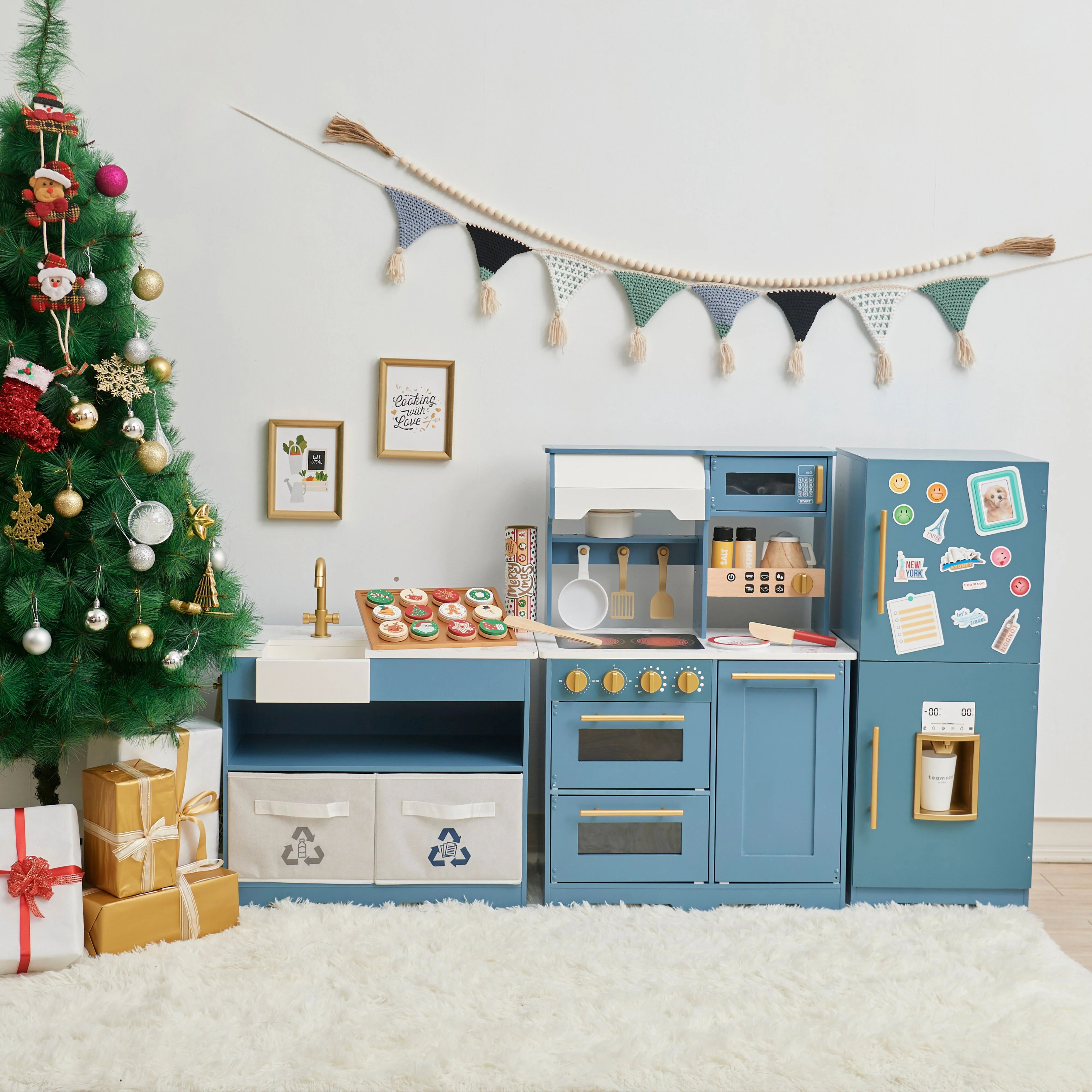 Teamson Kids Little Chef Atlanta Modular Wooden Play Kitchen with Ice Maker, Magnetic Fridge & 17 Accessories