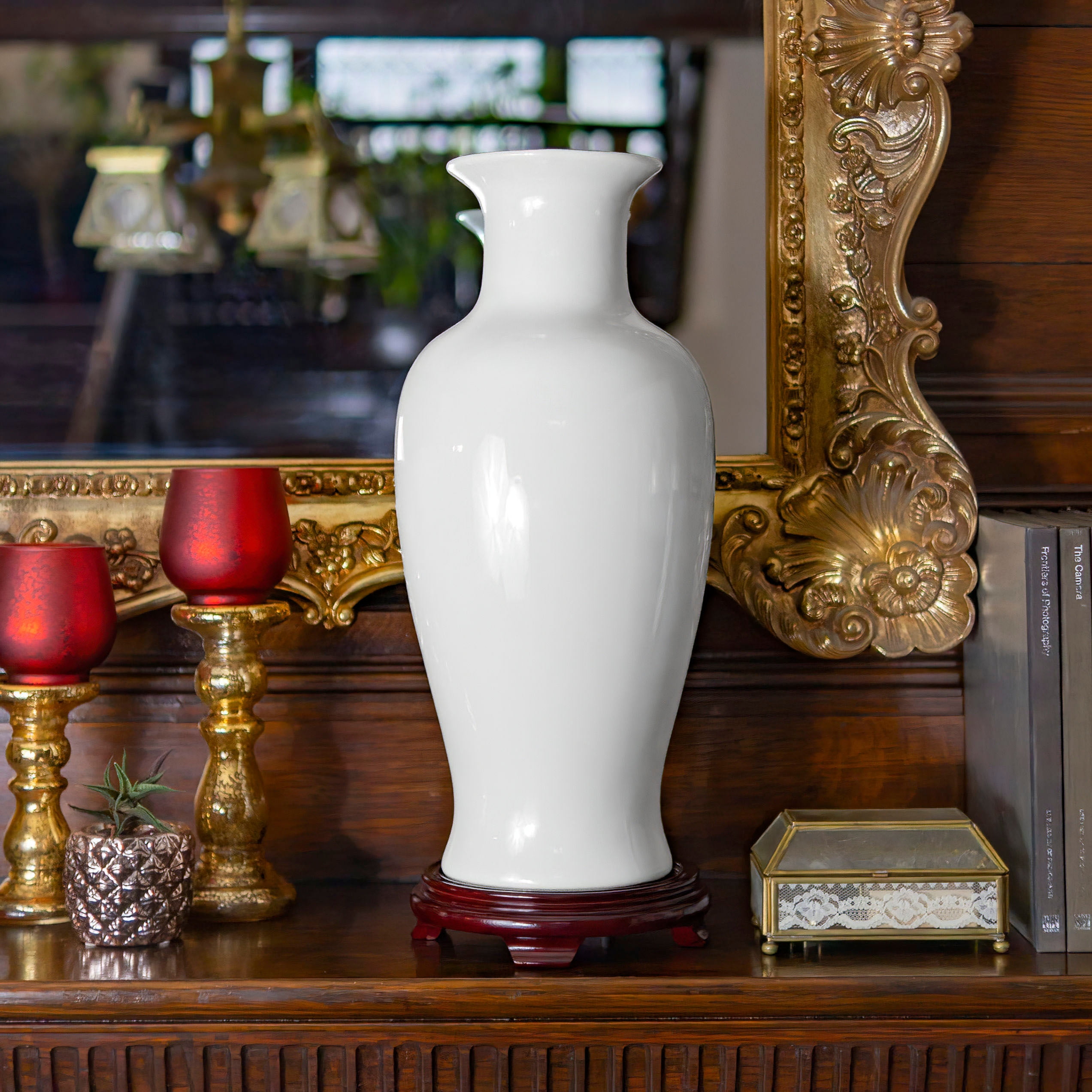 18" White Porcelain Fishtail Vase