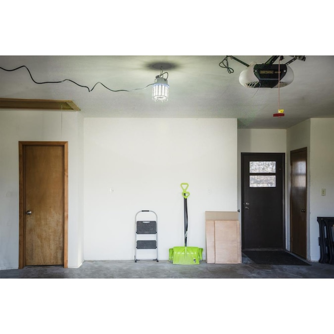 Bergen Industries 12000-Lumen LED Plug-in Hanging Work Light - Image 5