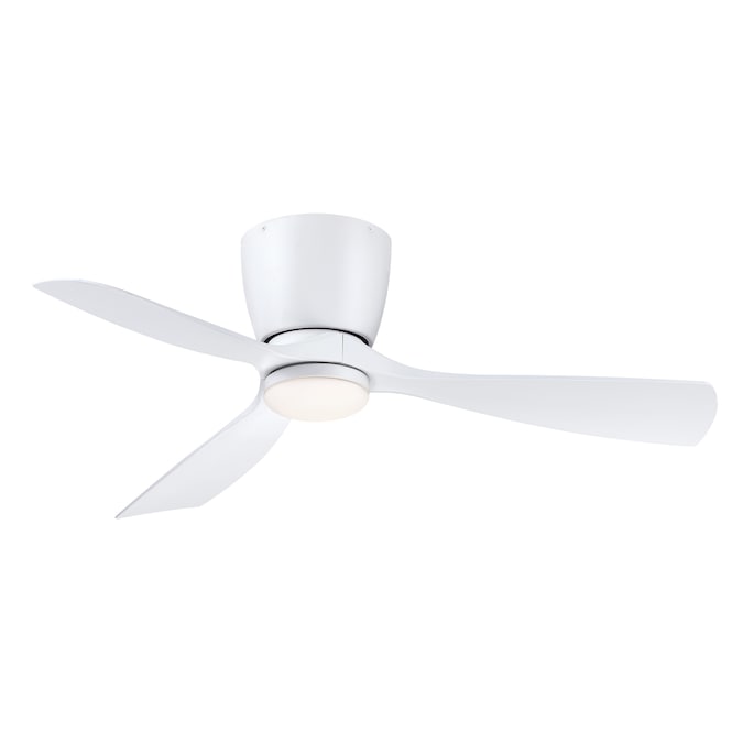 Fanimation Klinch 44-in Matte White Integrated LED Indoor/Outdoor Flush Mount Propeller Ceiling Fan with Light and Remote (3-Blade)