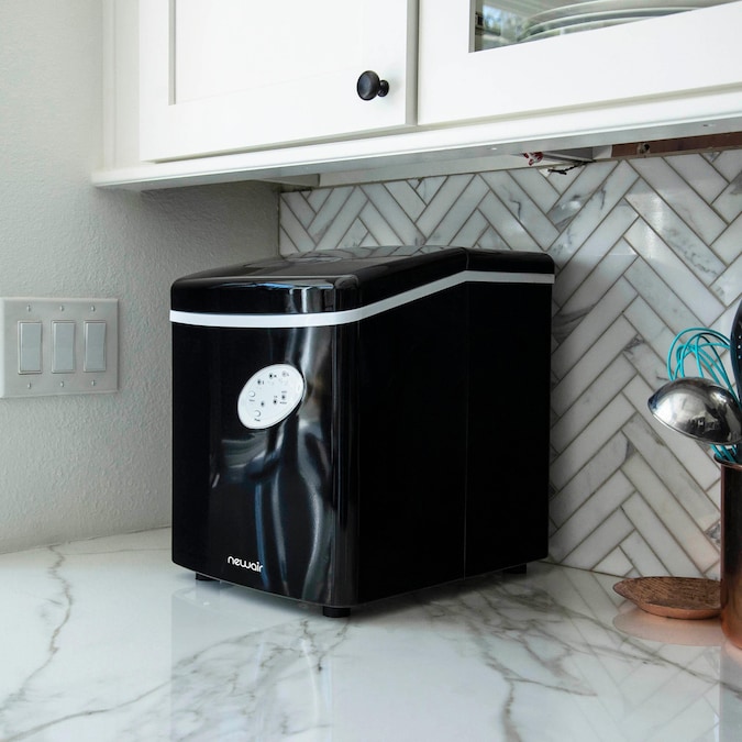 NewAir 28-lb Ice Per day Countertop or Portable Bullet Ice Maker (Black) - Image 11