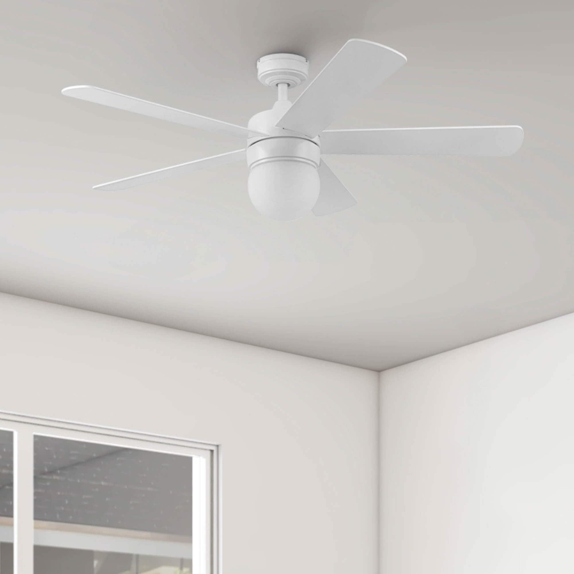Ardrey Kell 52-in White with White Blades Ceiling Fan With Light - Remote Included ( 5 -Blade )