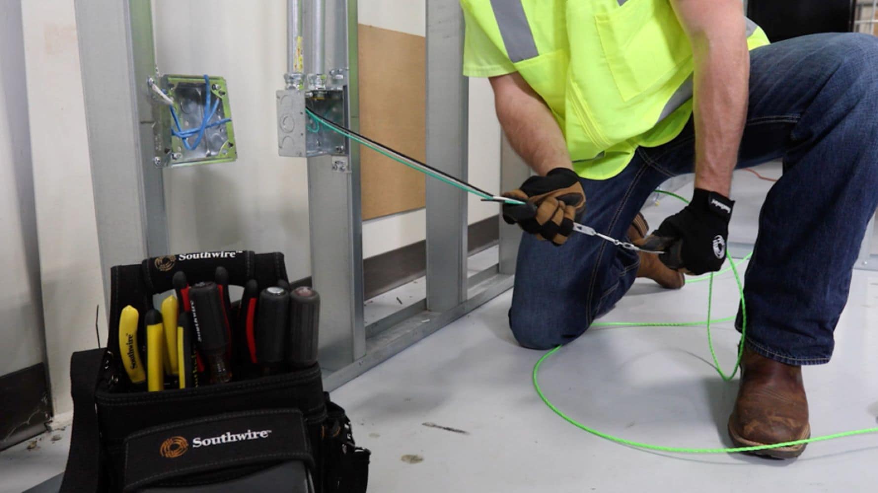 100-ft 10 -AWG Black Stranded Copper THHN wire ( By-the-roll ) - Image 3