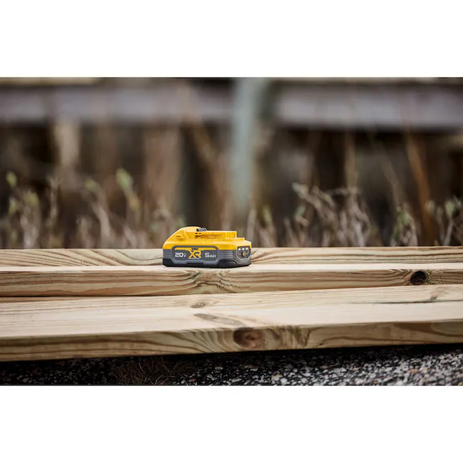 DEWALT XR POWERSTACK 20-V Lithium-ion Battery (5 Ah) - Image 11