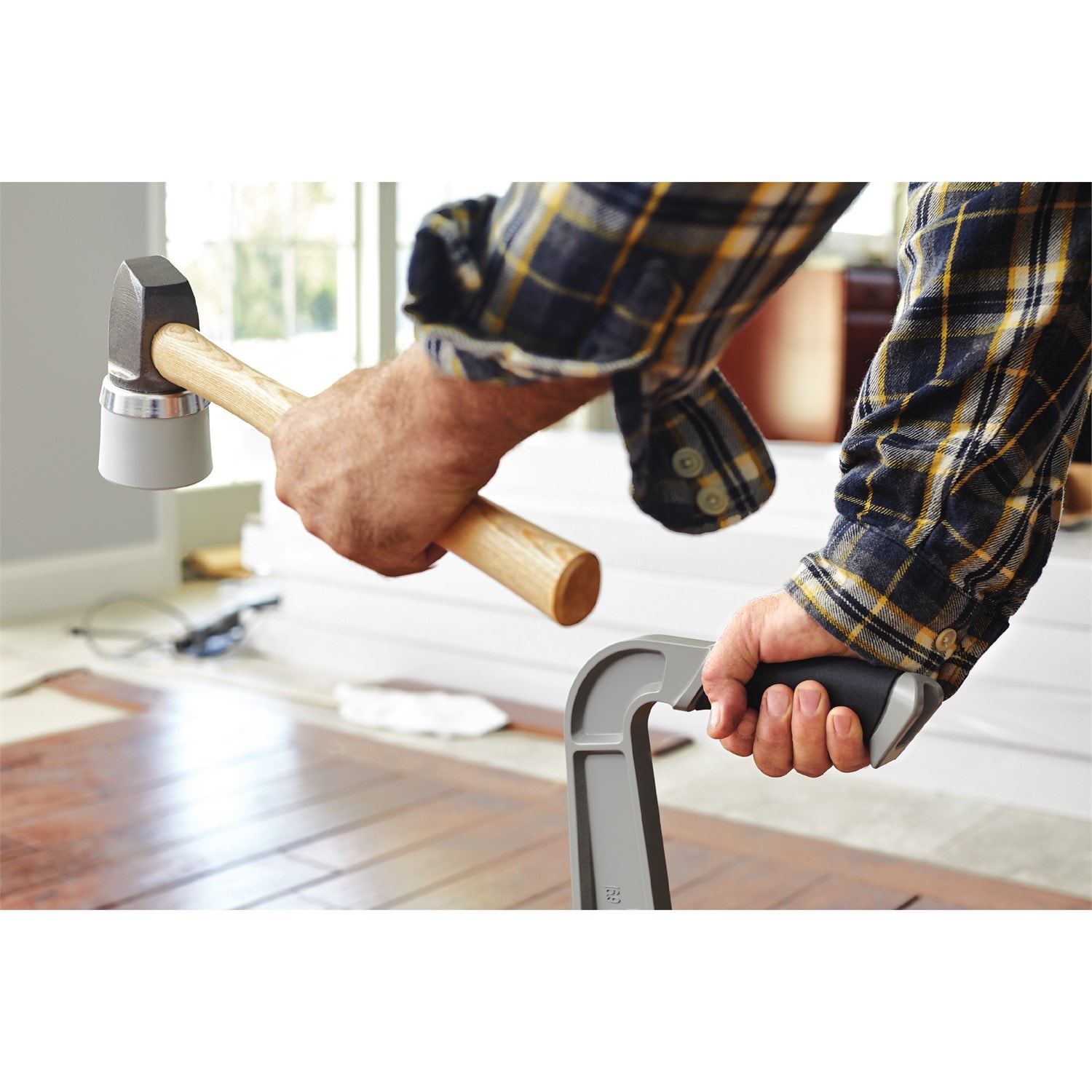 Bulldog 2-in 16 -Gauge Pneumatic Flooring Nailer - Image 6