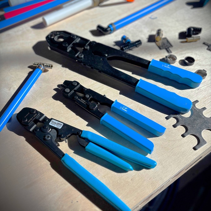 SharkBite 1/2 to 3/4-in PEX crimp tool - Image 6