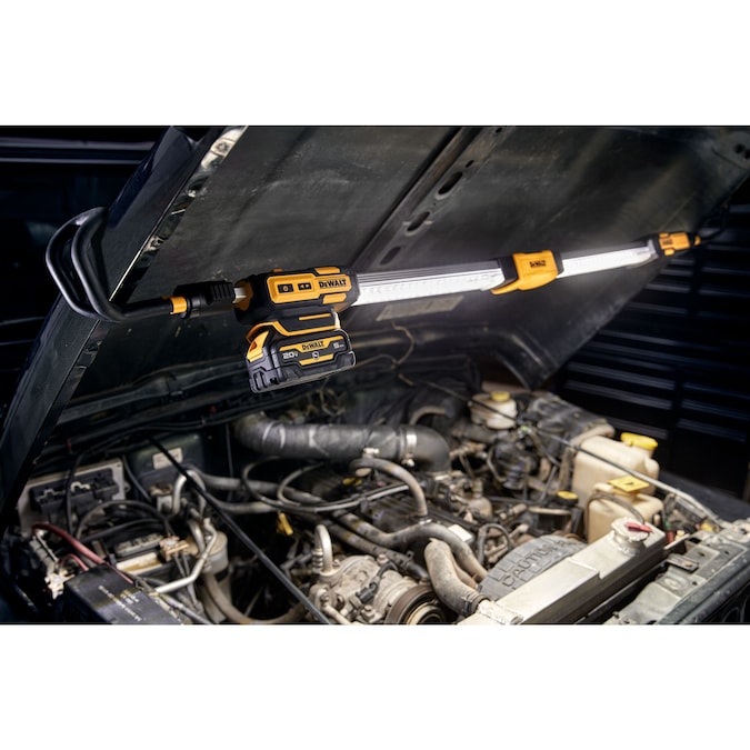 DEWALT 1700-Lumen LED Battery-operated Portable Work Light - Image 9