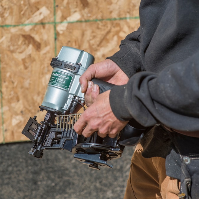 Metabo HPT 1-3/4-in 15-Degree Corded Pneumatic Roofing Nailer - Image 4