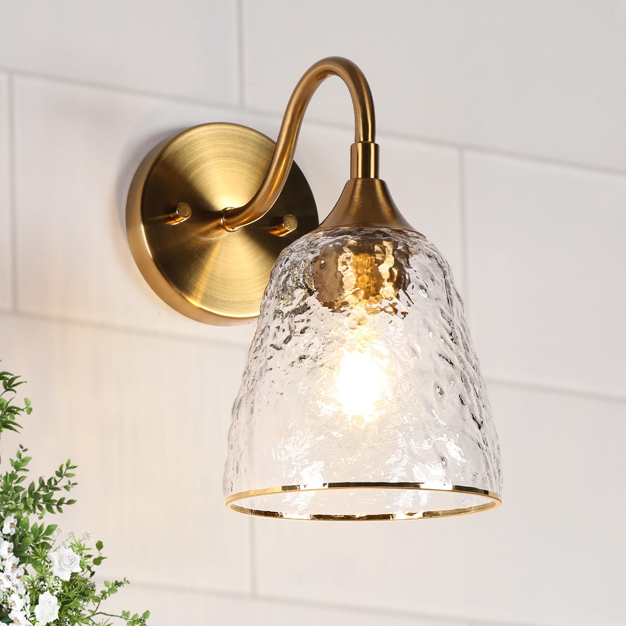 Dolohovstrout 5.9-in W 1 -Light Polished Gold Wall Sconce