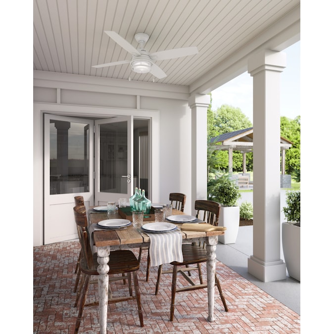 Hunter Ocala 52-in Fresh White with Washed Walnut/Fresh White Blades LED Indoor/Outdoor Ceiling Fan with Light (4-Blade) - Image 3