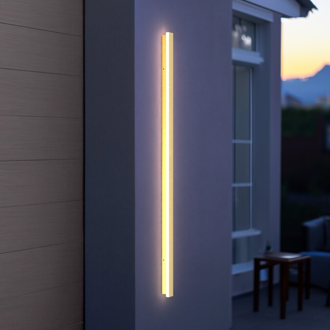 LEEKI Modern Linear 59-in H Polished Gold Integrated LED Outdoor Wall Light