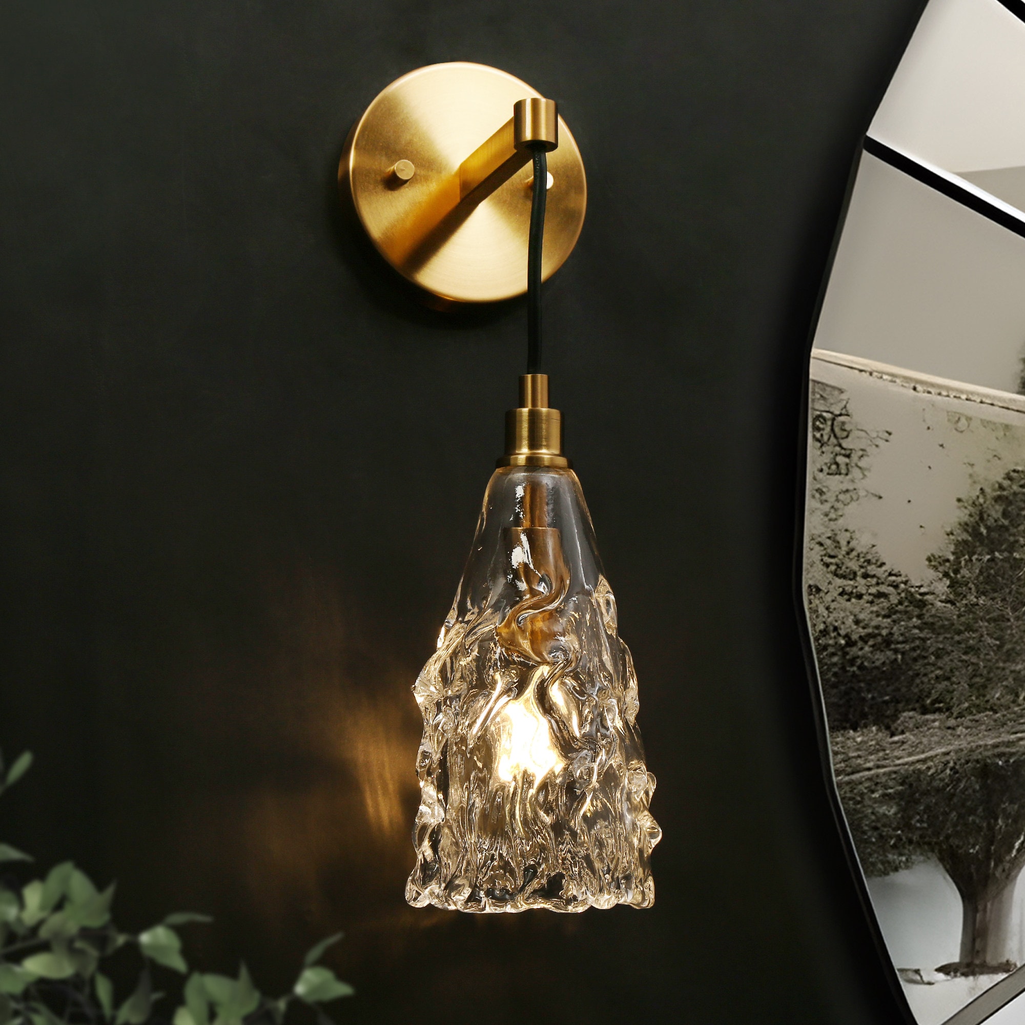 Glam 4.7-in W 1 -Light Matte Gold Wall Sconce