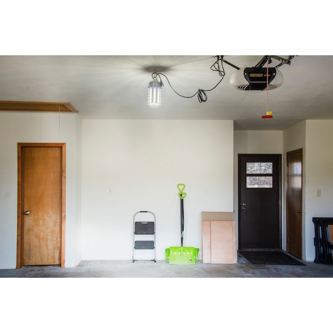 Bergen Industries 7500-Lumen LED Plug-in Portable Work Light - Image 4