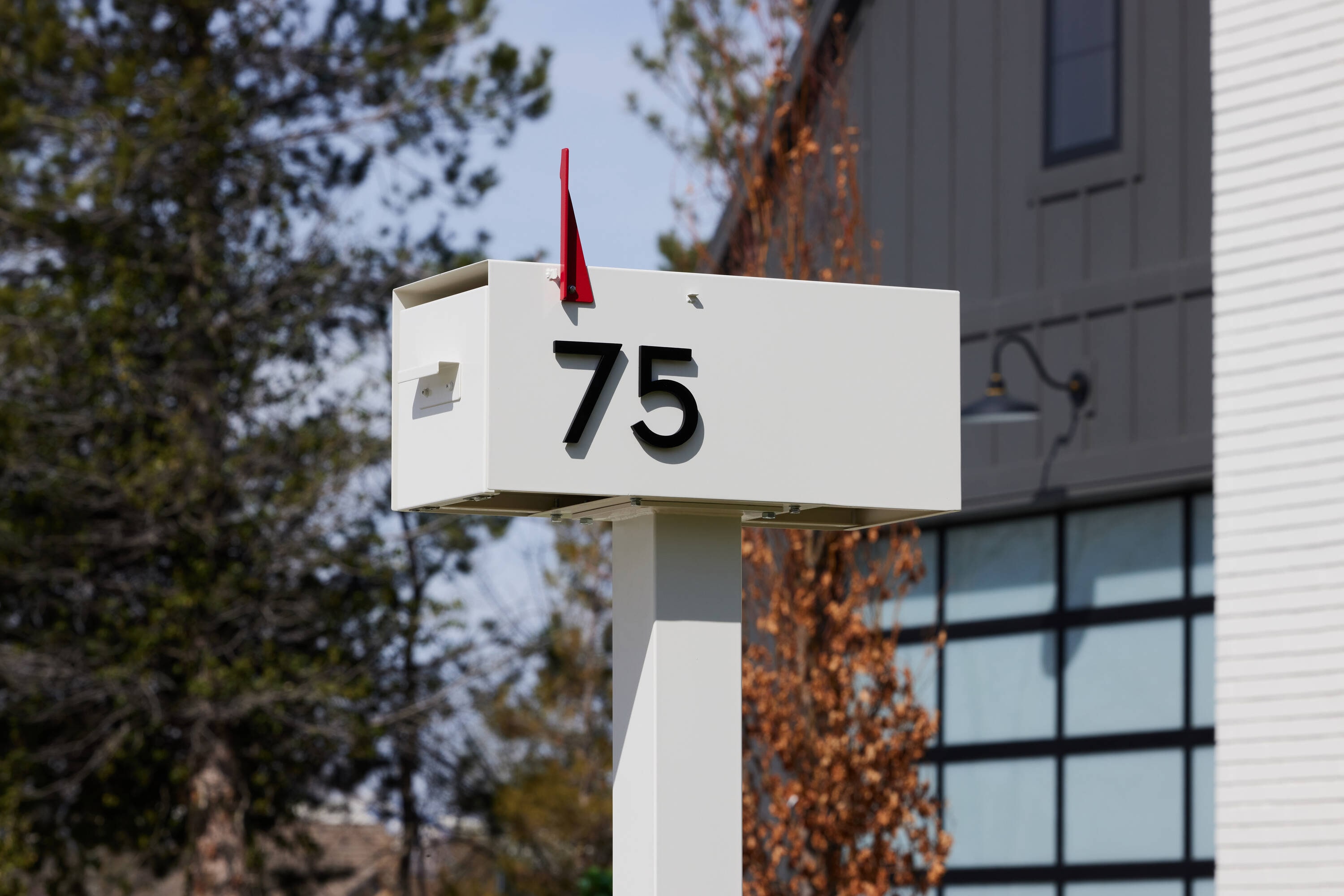 Post-Mounted Mailboxes 4 x 4 White Steel - Image 7