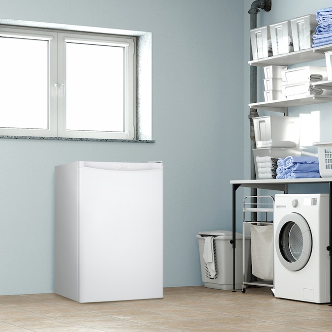 Danby 3.2-cu ft Upright Freezer (White) - Image 10