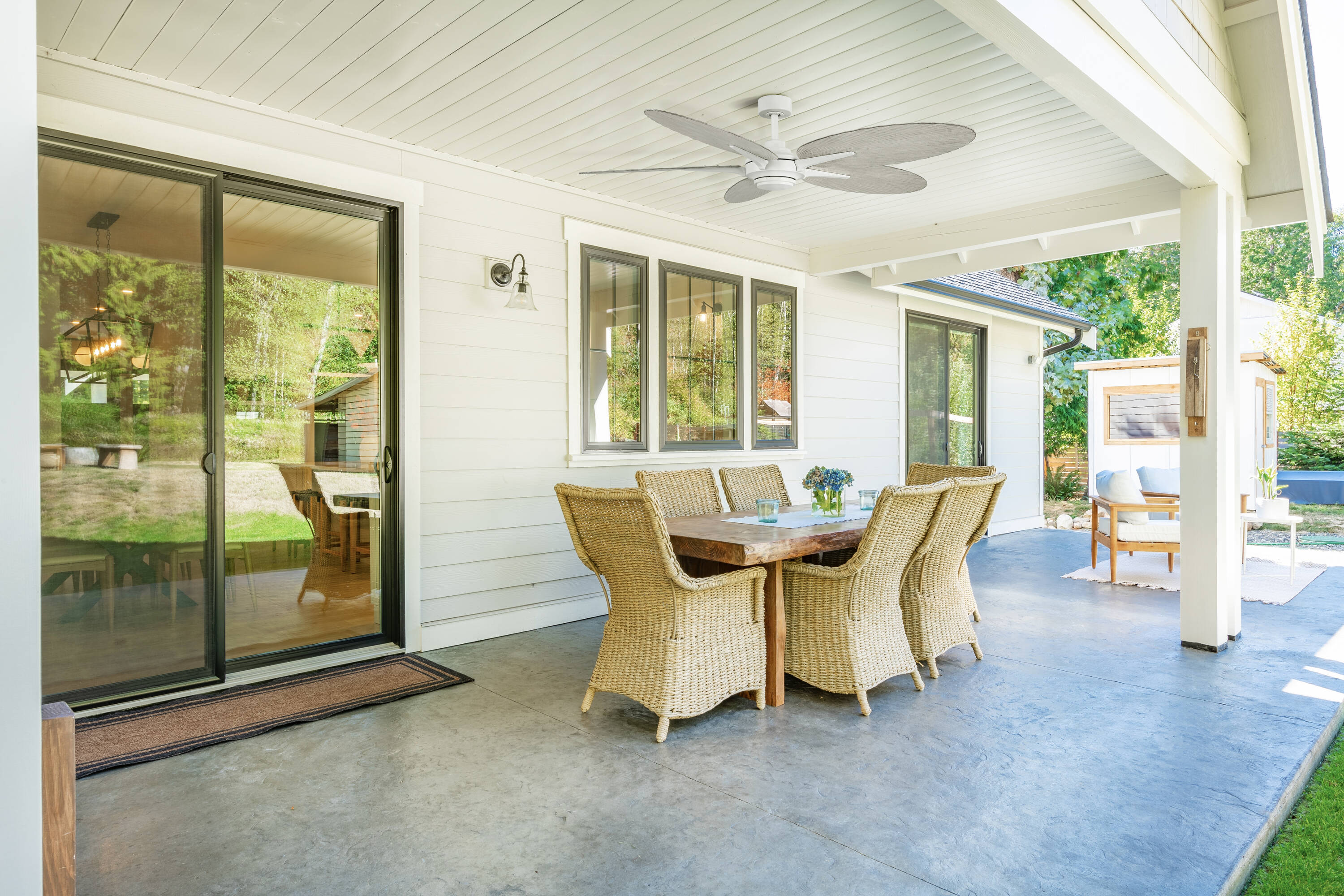 Tropic Palm 60-in Outdoor Matte White with White-Washed Oak Blades Ceiling Fan Without Light and Remote ( 5 -Blade ) - Image 9