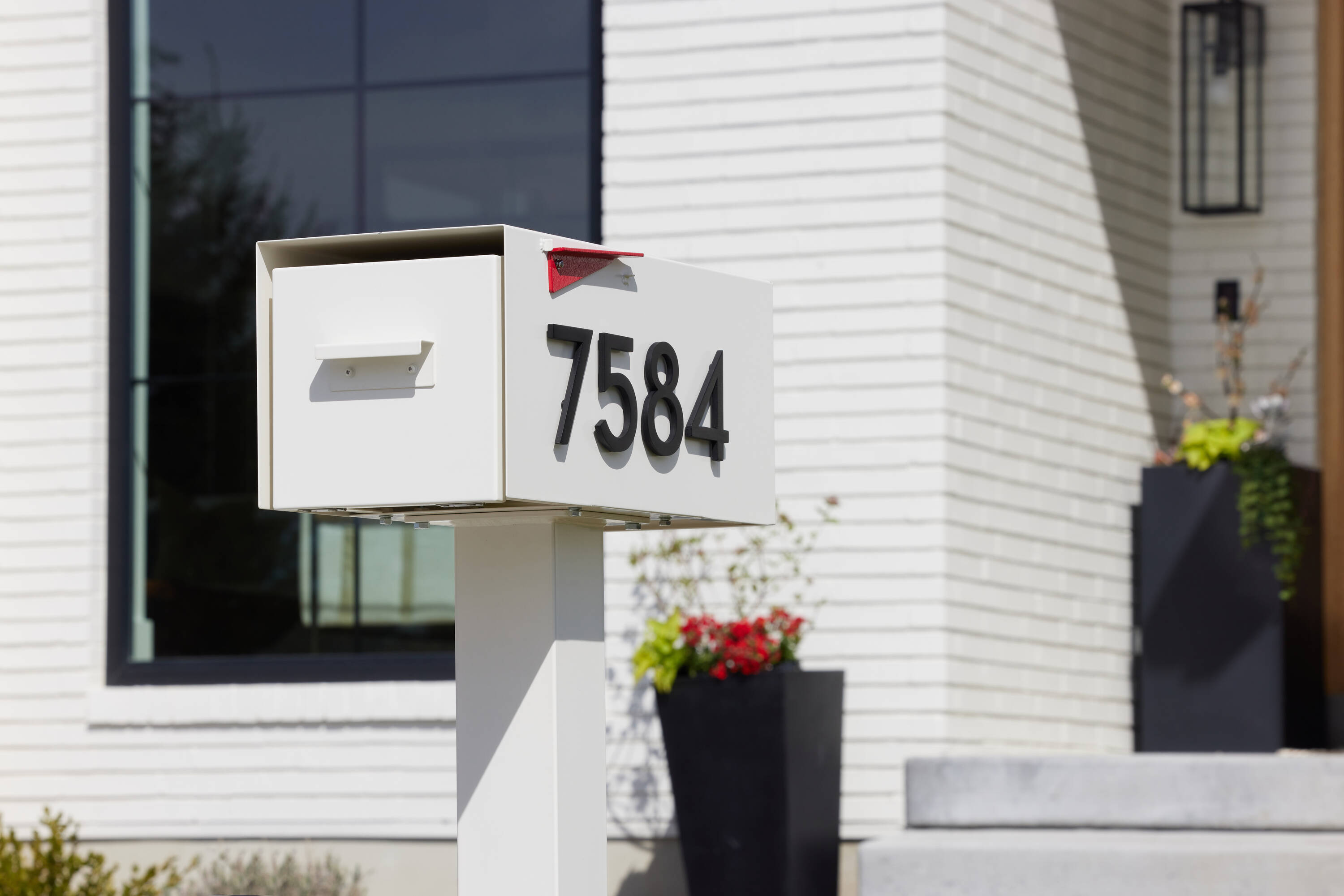 Post-Mounted Mailboxes 4 x 4 White Steel - Image 6