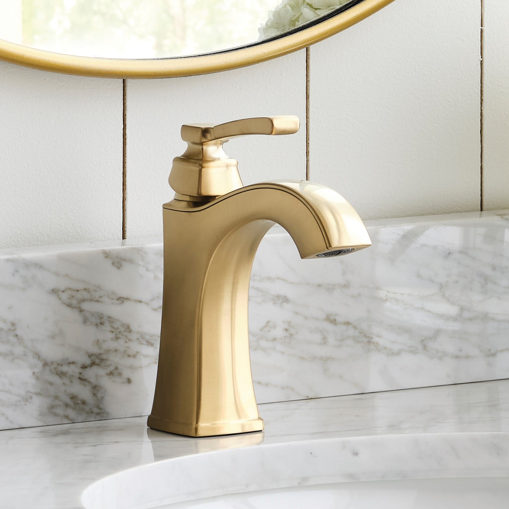 Chesler Brushed Gold 4-in centerset 1-handle WaterSense High-arc Residential Handle Bathroom Sink Faucet with Drain with Deck Plate