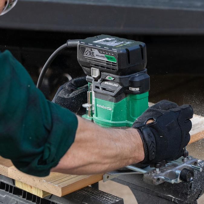 Metabo HPT 1/4-in and 1/2-in 2-HP Variable Brushless Plunge Cordless Router (Bare Tool) - Image 8