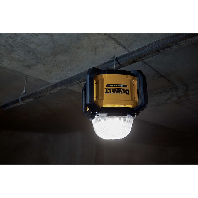 DEWALT 5000-Lumen LED Battery-operated Rechargeable Portable Work Light - Image 17