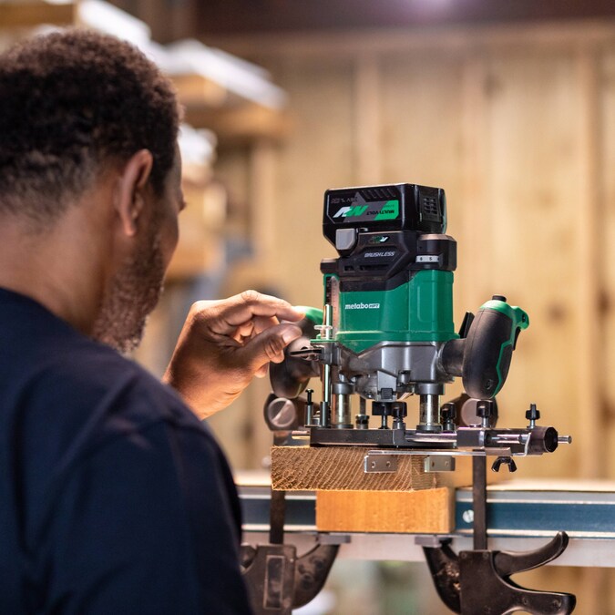 Metabo HPT 1/4-in and 1/2-in 2-HP Variable Brushless Plunge Cordless Router (Bare Tool) - Image 12