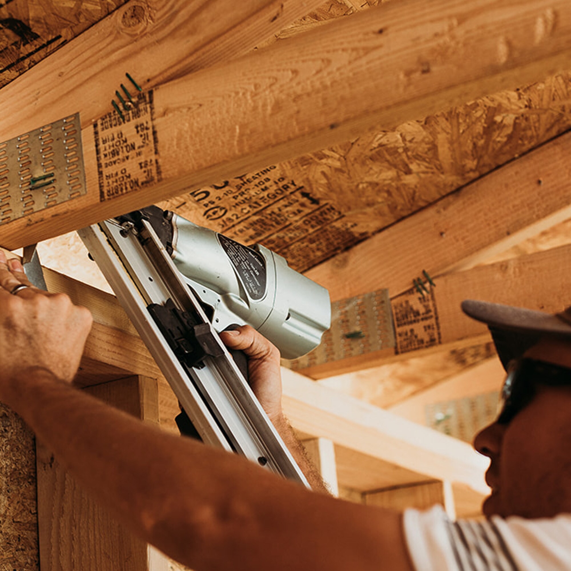 2-1/2-in Pneumatic Metal-connecting Nailer - Image 6