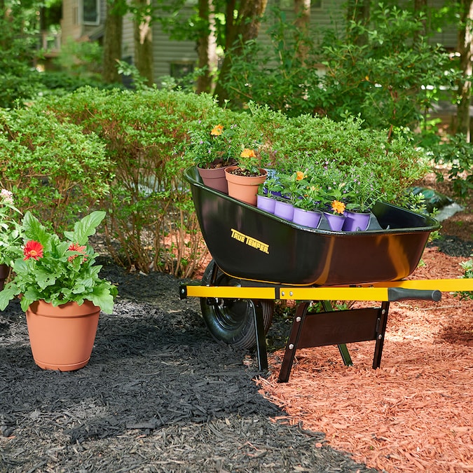 True Temper 6-cu ft 1 Wheel Steel Push Wheelbarrow - Image 3