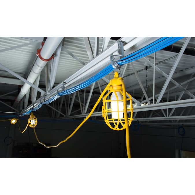 Bergen Industries 1100-Lumen LED Plug-in Hanging Work Light - Image 3