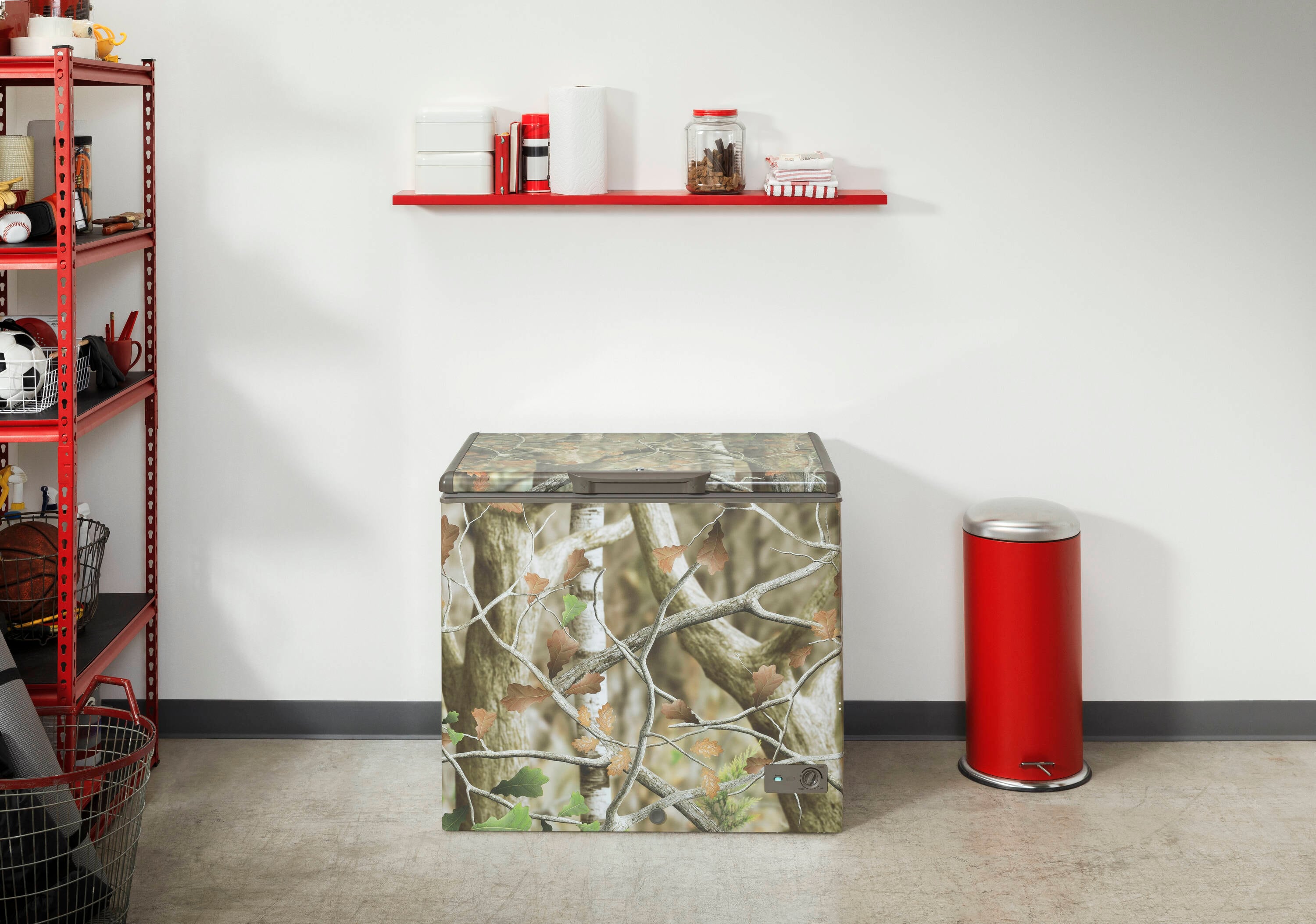 8.8-cu ft Chest Freezer Convertible to Refrigerator ( Camoflauge ) - Image 7