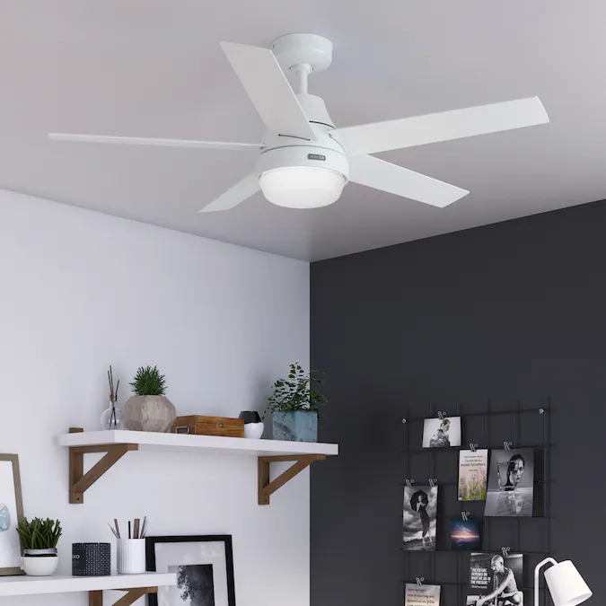 Hunter Aerodyne SIMPLEconnect 52-in Fresh White LED Indoor Smart Ceiling Fan with Light and Remote (5-Blade)