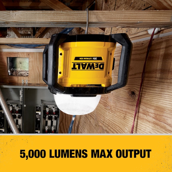 DEWALT 5000-Lumen LED Battery-operated Rechargeable Portable Work Light - Image 3