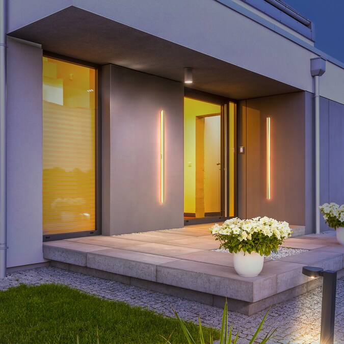 LEEKI Modern Linear 59-in H Polished Gold Integrated LED Outdoor Wall Light - Image 7