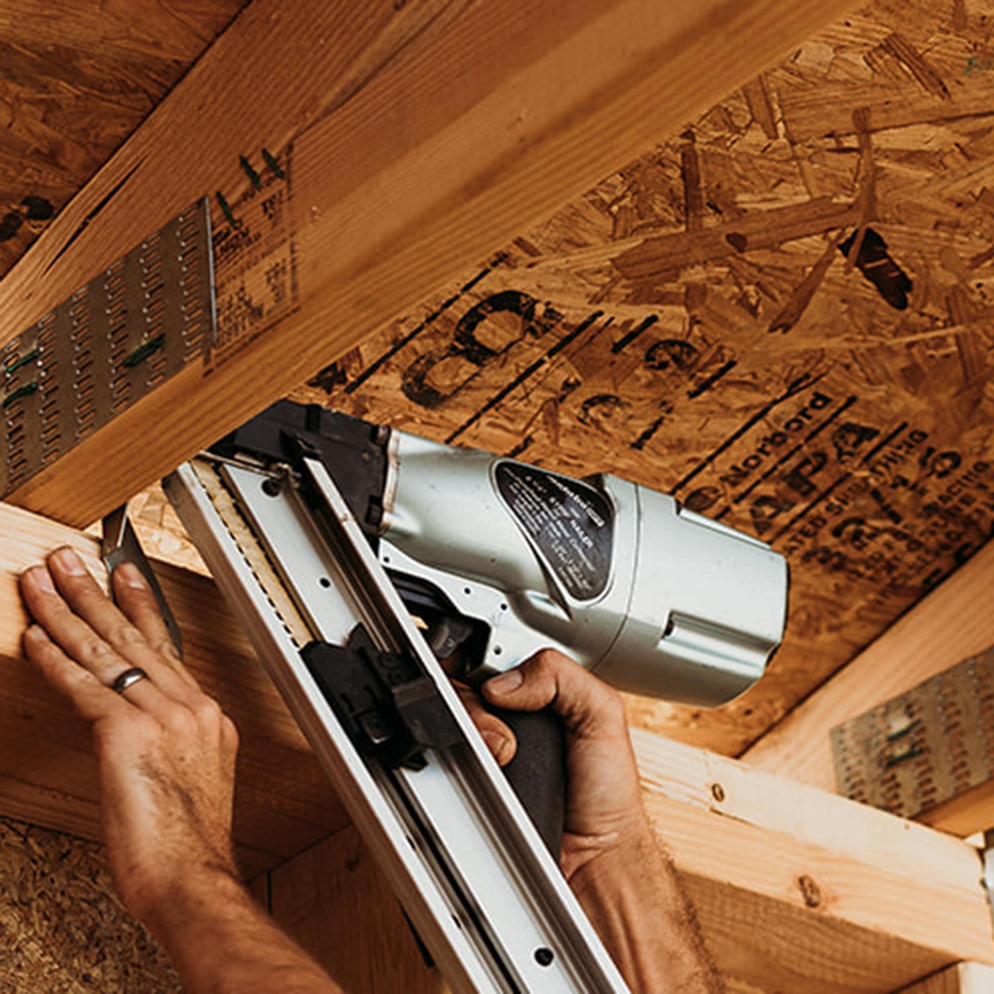 2-1/2-in Pneumatic Metal-connecting Nailer - Image 4