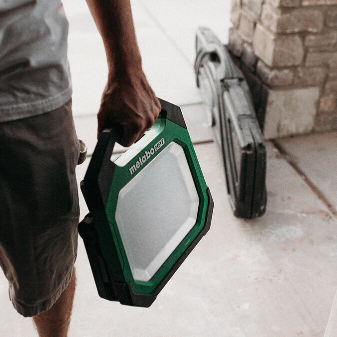Metabo HPT 18-volt 10000-Lumen LED Battery-operated and Plug Rechargeable Portable Work Light - Image 8