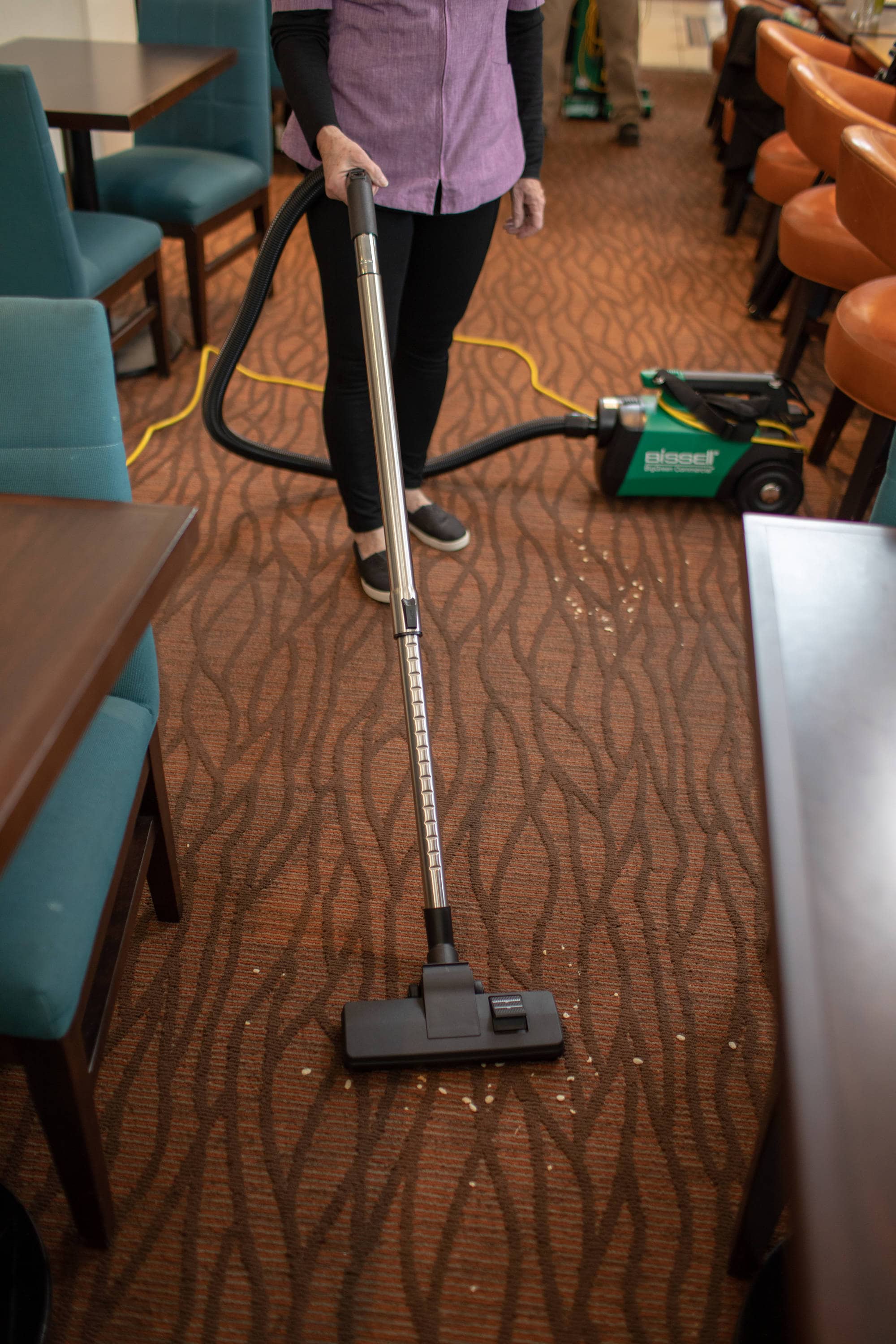 Lightweight Canister Canister Vacuum - Image 3