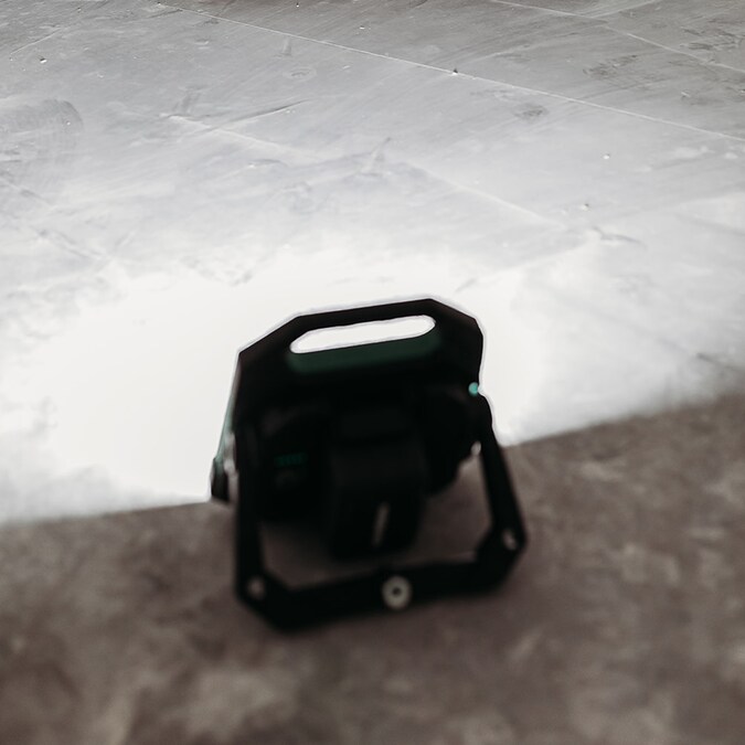 Metabo HPT 18-volt 10000-Lumen LED Battery-operated and Plug Rechargeable Portable Work Light - Image 10