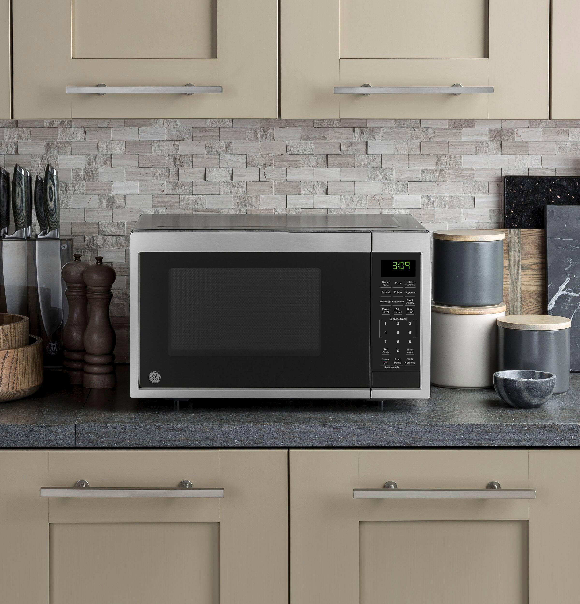 GE - 0.9 Cu. Ft. Countertop Microwave with Scan-to-Cook Technology - Stainless Steel - Image 17