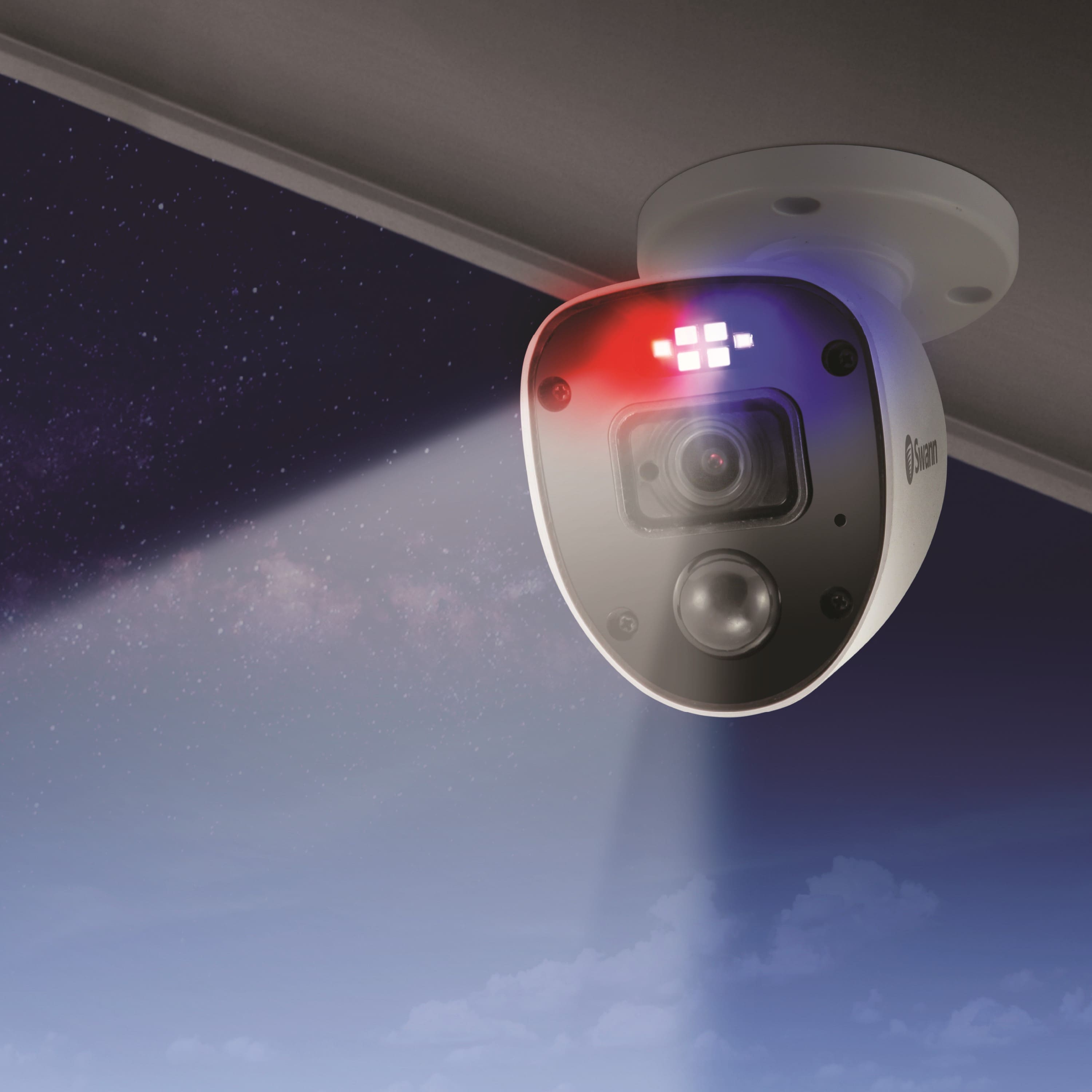 Swann - 1080p SwannForce™ Camera w/ Police Style Flashing Lights & Color Night Vision - White - Image 4