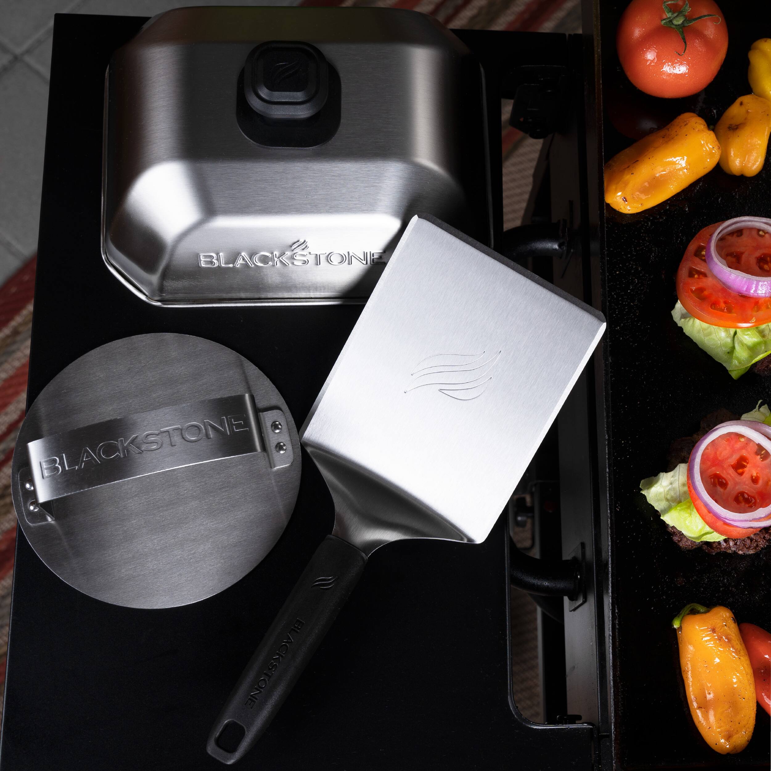 Blackstone - 3-Piece Press and Sear Smash Burger Kit with Burger Press, Burger Spatula, and Basting Dome - Silver - Image 5