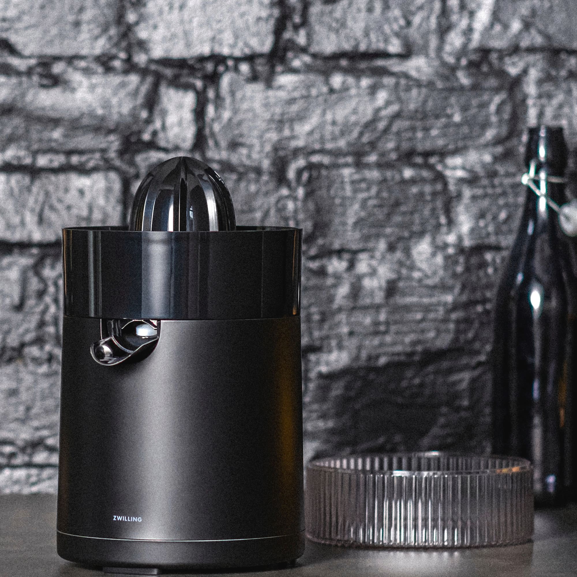 ZWILLING - Enfinigy Citrus Juicer - Black - Image 3