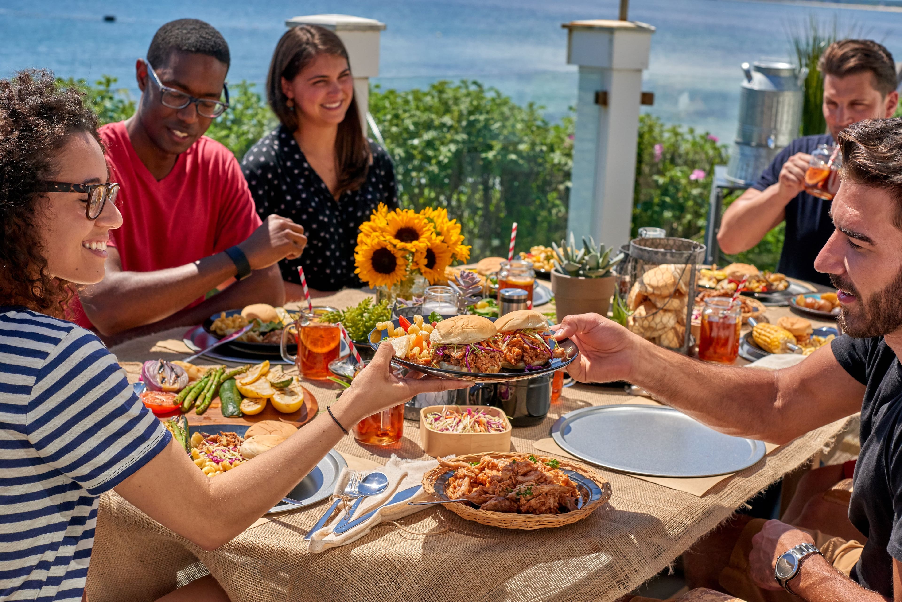 Cuisinart - 30" Electric Smoker - Black - Image 18