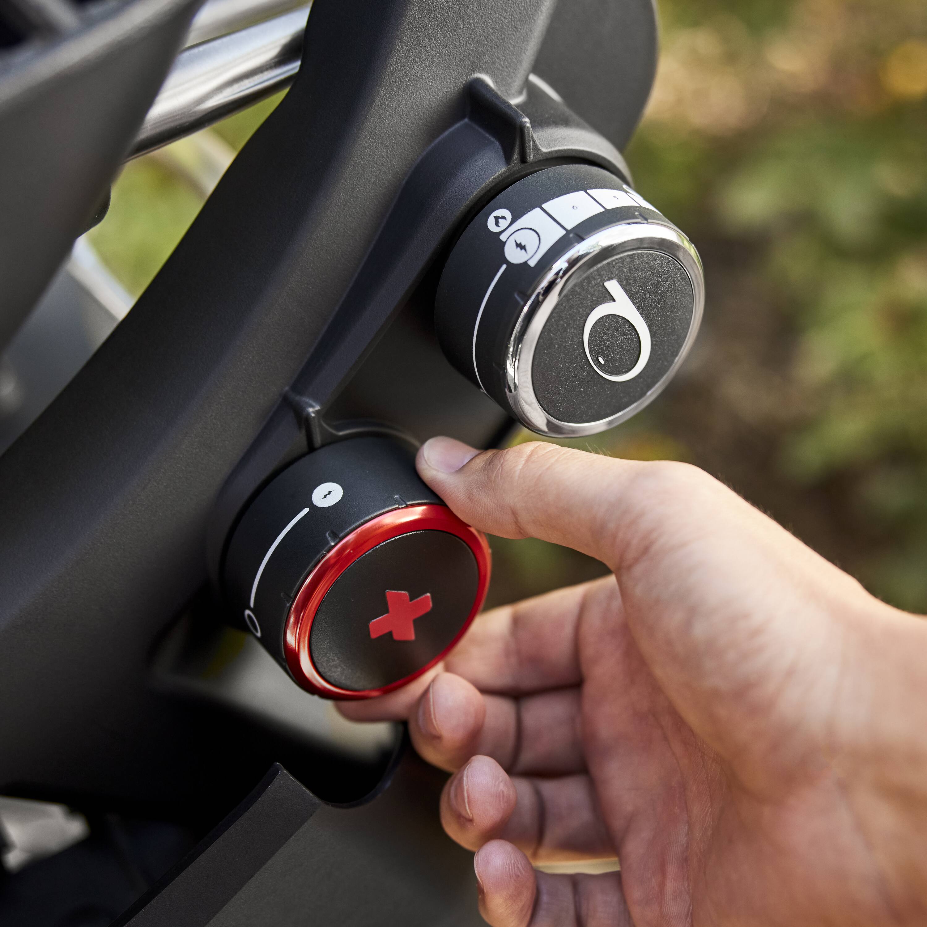 Weber - Q 2800N+ liquid Propane Gas Grill - Smoke Grey - Image 7